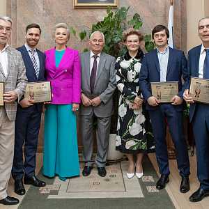 Врачи Лапочкины. Награждение в МИНЗДРАВе
